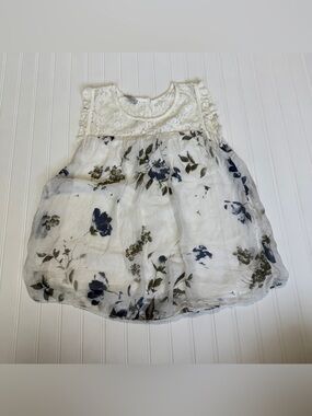 Woman’s White Floral Lace Bodice Top